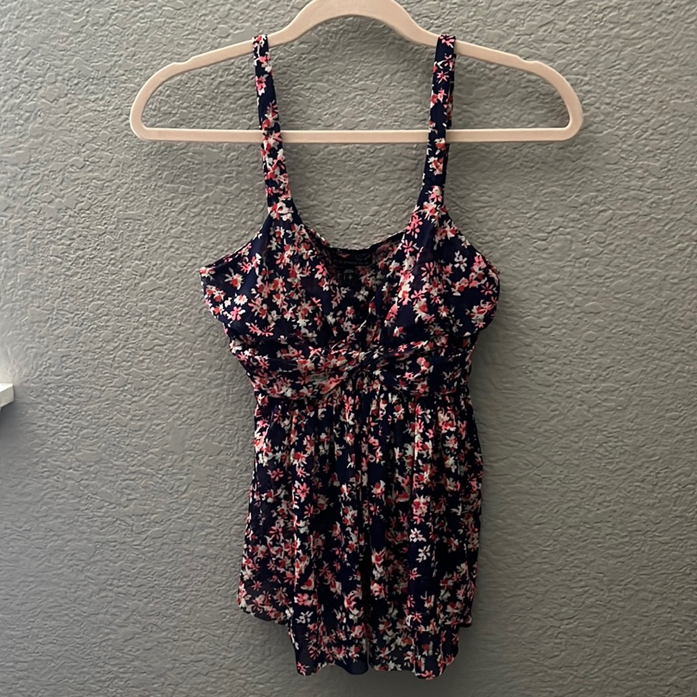 Express size S blouse.